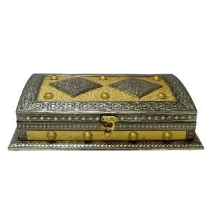 crafted-wooden-dry-fruit-box-designed-with-resin-brass-bh-0610.jpg